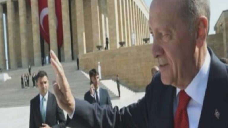 Ertuğrul Özkök: İmam hatipli Ahmet Hakan’ın 10 Kasım’da bulduğu huzuru Ankara kaçıracak mı?