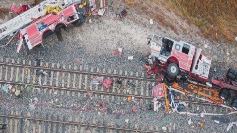 ABD’de itfaiye ve tren çarpıştı: 15 yaralı
