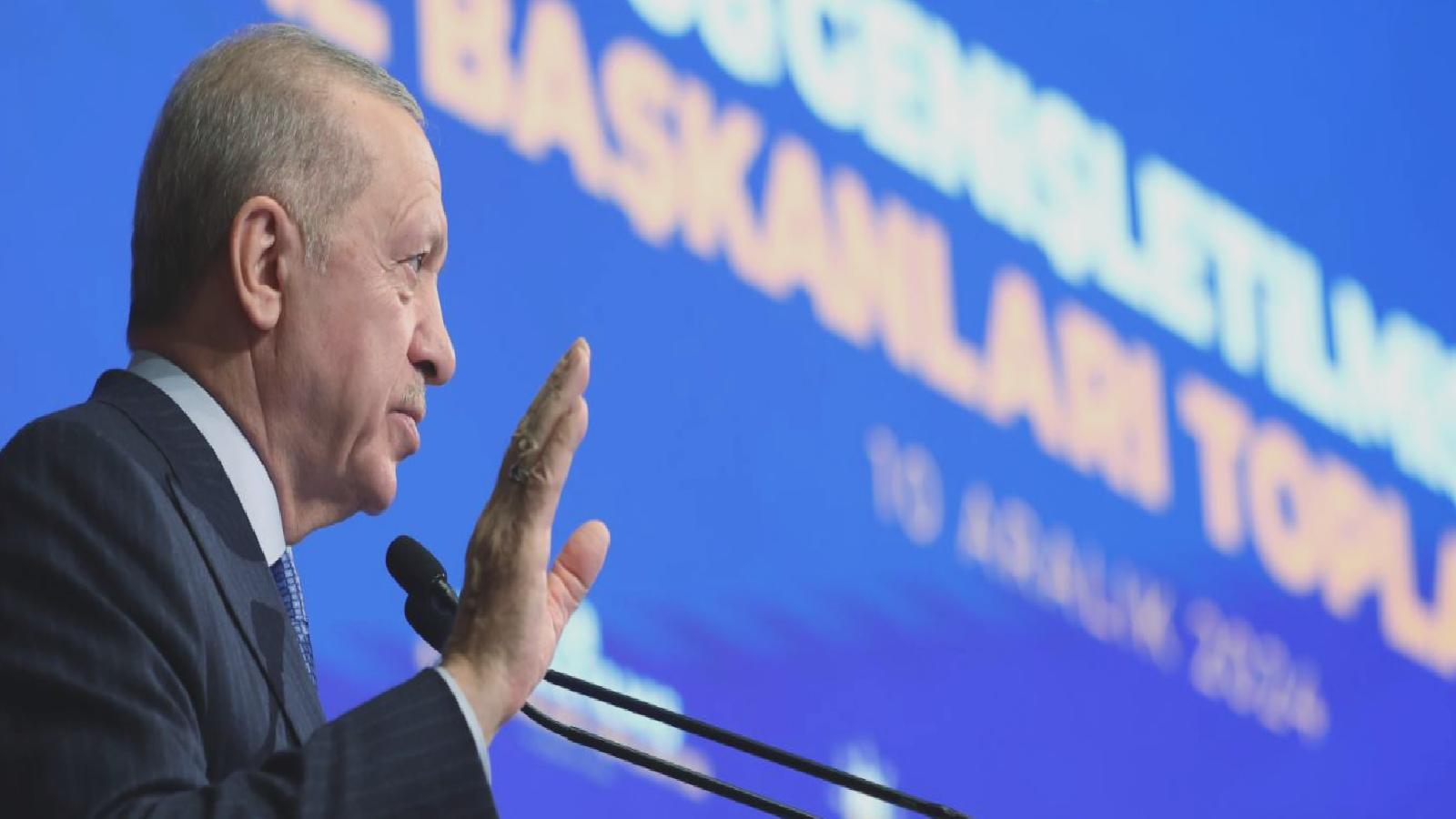 Erdoğan, Suriye’deki yönetim değişikliği için “muhteşem devrim” dedi:  Muhacirlerin düzenli geri dönüşleri için gereken kolaylığı sağlayacağız