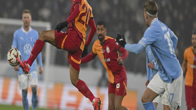 Galatasaray duraklamada yıkıldı; Malmö ile deplasmanda berabere kaldı