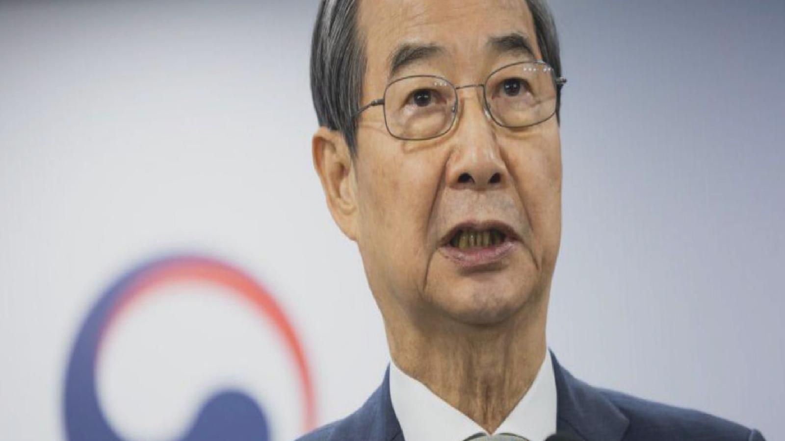 Güney Kore’de devlet başkanlığına vekâlet eden Han Duck-soo azledildi!