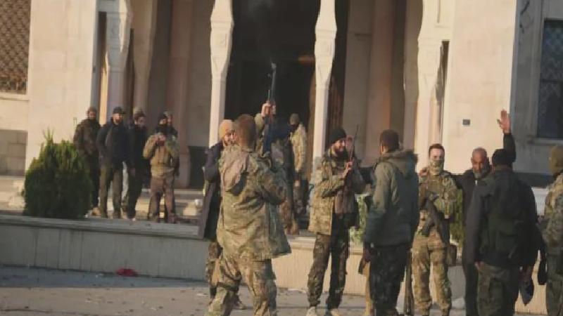 İngiltere ve ABD, “terör örgütü” listesindeki HTŞ ile nasıl temas kuracak?