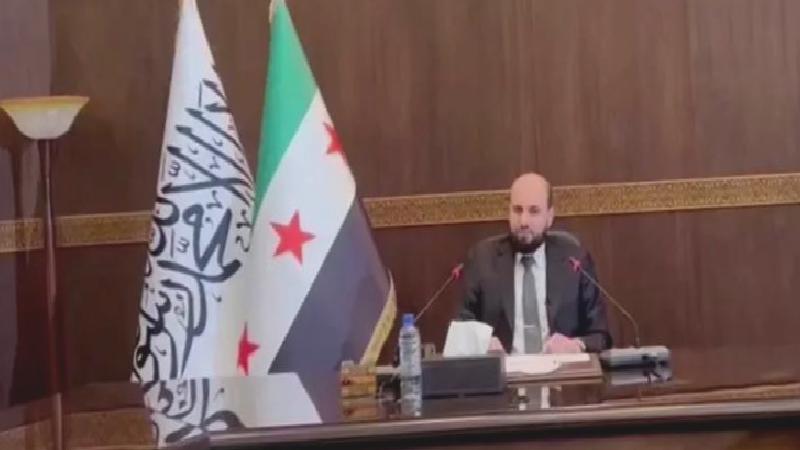 Suriye’de kullanılan bayrak, ülkenin geleceğiyle ilgili nasıl bir mesaj veriyor?