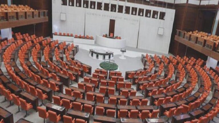 Meclis’in aritmetiği değişti: Parti dağılımının son hali nasıl?