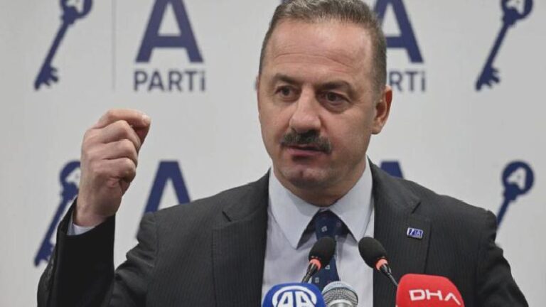 Yavuz Ağıralioğlu’ndan Özgür Özel’e: Bu kadar sorunu olan memlekette ana muhalefetin elinde sadece kırmızı kart var