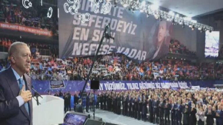 AKP 8. Olağan Kongresi: Teşkilatlardaki değişim parti yönetimi ve kabineye de yansıyacak mı?