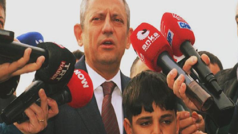 Özel’den Ege’deki depremlerle ilgili açıklama: Yunanistan adaları boşalttı, Türkiye’de devlet hiçbir şey yokmuş benzeri davranıyor