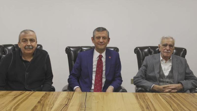 Özgür Özel’den DEM’in İmralı heyetindeki Ahmet Türk’e ziyaret