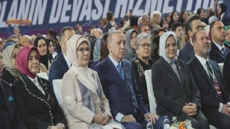 AKP Bayan Kolları’nda “FETÖ iltisak” krizi
