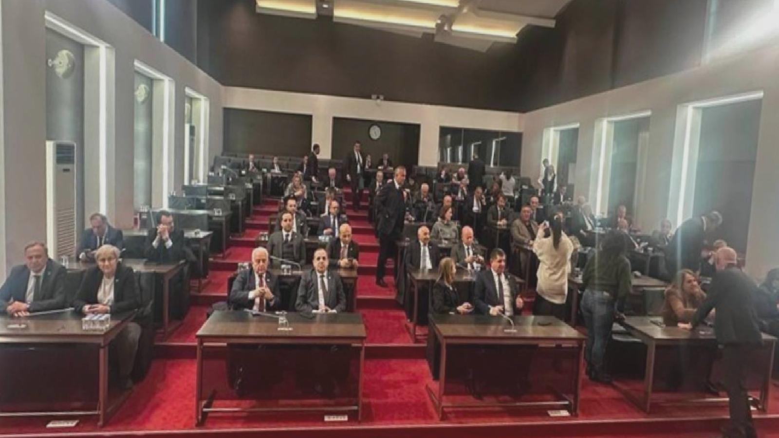CHP kurmayları Ankara’da kriz masası kurdu; “Meclis’te de sokakta da eylemler sürecek”