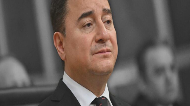 DEVA Parti’li Babacan’dan Mehmet Şimşek yorumu: Bu baskı ikliminde ben yokum, istifa ediyorum demek de bir cesaret meselesi, başlarına iş gelebilir