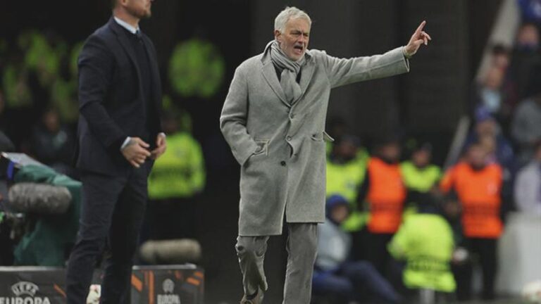 Jose Mourinho’dan oyuncularına derbi uyarısı