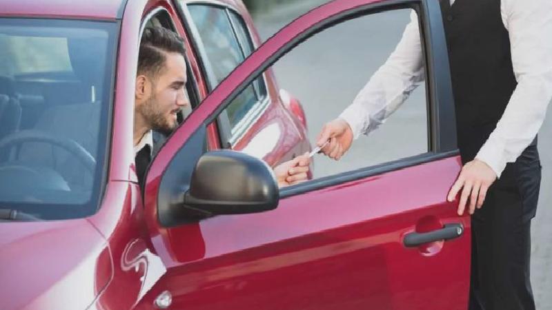 Vale ücretlerine zam; AVM’de 375, havalimanında 600 lira!