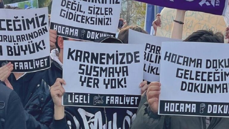 Lise öğrencileri ayakta: Koyun sürüsü değiliz