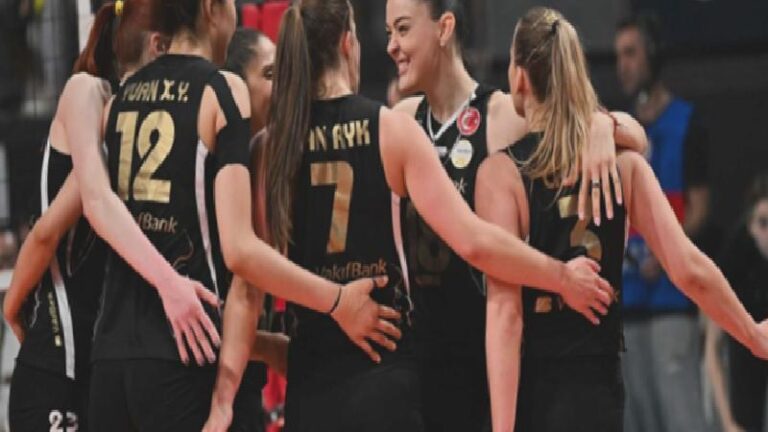 Vakıfbank, Sultanlar Ligi play-off final serisinde 2-0 öne geçti