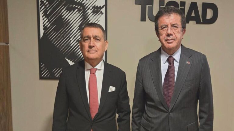 Ahmet Hakan: Sanırım Zeybekçi’nin amacı, partisinin büyük bir kitle partisi olma iddiasını sürdürmesine katkı sunmak