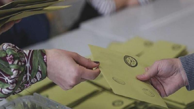 Ali Bayramoğlu: İktidar sanıldığı gibi oy kaybetmiyor