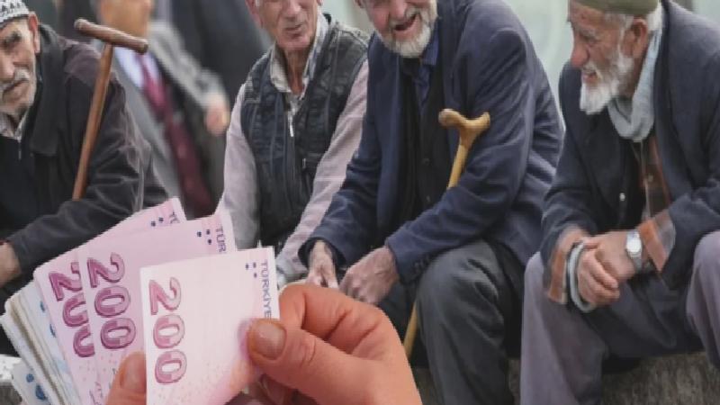 İsa Karakaş, emeklileri uyardı: Maaşınızdan olmamak için bu süreleri unutmayın!