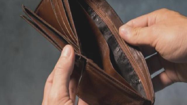 Çocuklara bayram gelmiyor: Her 10 çocuktan biri  yeni giysi alamıyor!