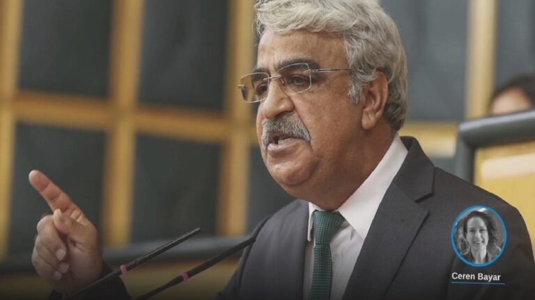 İmralı heyetinin yeni üyesi Mithat Sancar oldu
