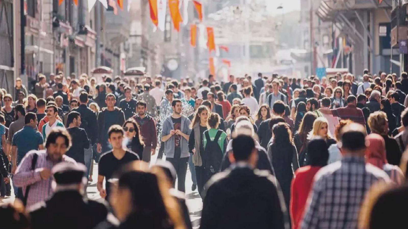 Karar yazarı Kahveci: Geçim zorluğu intiharları yüzde 46 arttı