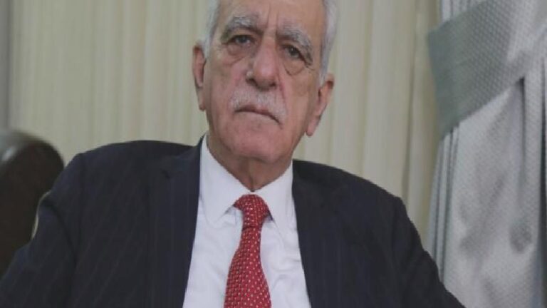 Ahmet Türk’ten “göreve iade” ihtimaliyle ilgili soruya: CHP’li belediyelere kayyımlar atanırken böyle bir şeyi istemem
