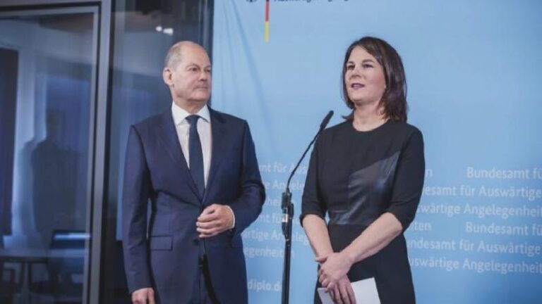 Almanya’da eski hükûmet makyaja yüz binlerce euro harcamış; liste başı Dışişleri Bakanı Baerbock ve Olaf Scholz!