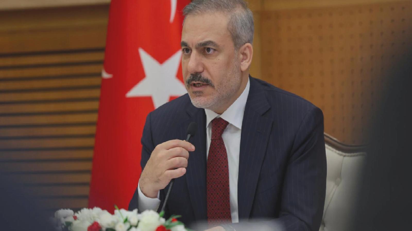 Bakan Fidan’dan YPG açıklaması: Mevcut karışıklığı fırsata çevirip yeni bir istikrarsızlık yaratmasınlar, yanlış adımlar büyük riskler doğurur