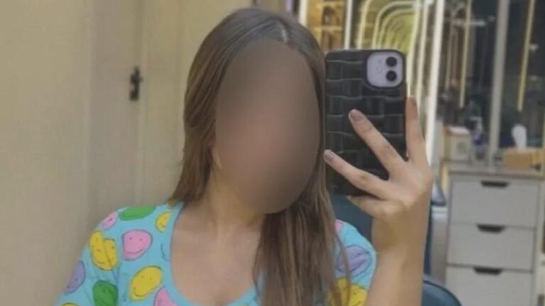Deepfake: Erotik yapay zeka içeriği için kimliği çalınan Hint kadının hikayesi