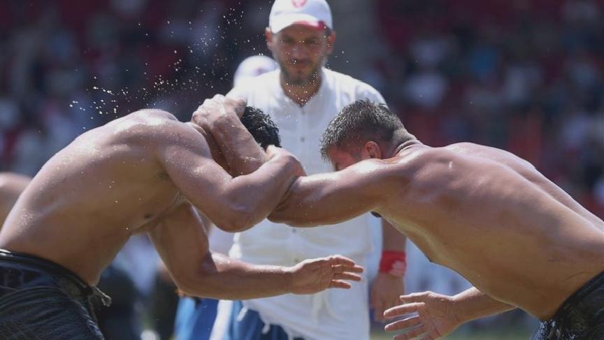 Kırkpınar’da yarı finale kalan başpehlivanlar belli oldu