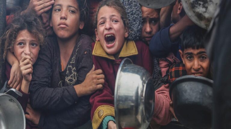 Amerikalı Yarbay Aguilar’dan Filistin ifşaatı: Hamas propagandası değil, bizzat benim şahitliğim; Gazze’deki yardım dağıtımı Açlık Oyunları filmi gibi!