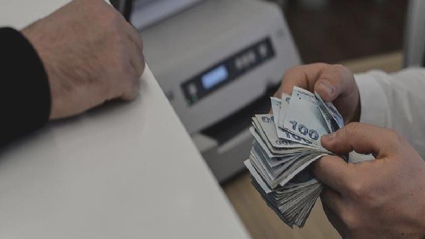 Bankalar, emekli aylığına blokaj koyabilir mi?