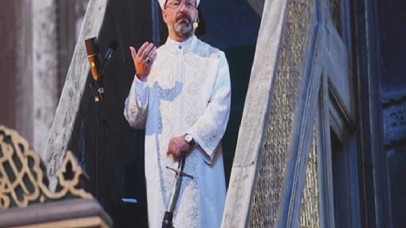 Diyanet İşleri Başkanı Erbaş: Hutbeler herhalde okunmuyor, eleştiriler bundan kaynaklanıyor, Kur’an’a dayanmayan bir husus hutbelerde yer almıyor