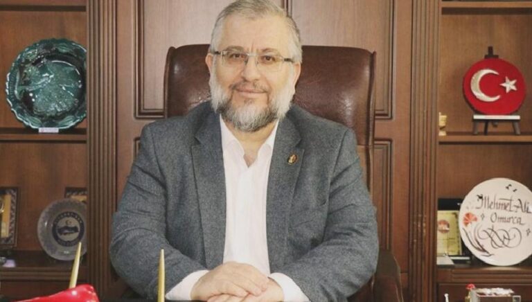 Diyanet-Sen yöneticisi ve 2 oğlu hakkında “lüks araç dolandırıcılığı” iddiasıyla suç duyurusu