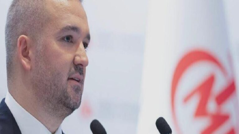Erdal Sağlam: Özel sektör beklentileri büyütüp baskı kurarsa; Merkez Bankası yönetimi görevden alınıp ekonomide kaosa girilebilir