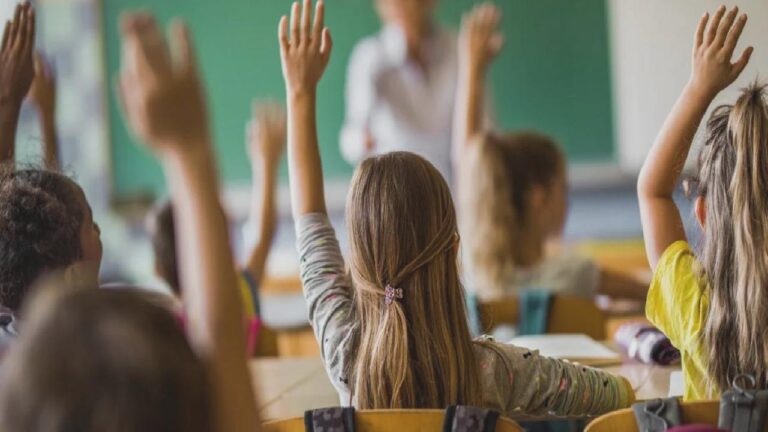 Milli Eğitim Bakanlığı İngilizce eğitiminde revizyona gitti: “‘Anlıyorum ama konuşamıyorum’ son bulacak”