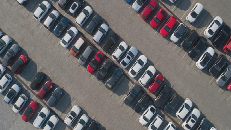 ÖTV düzenlemesi sonrası ikinci elde hareketlilik; uzman isimden araba alacaklara tüyo!