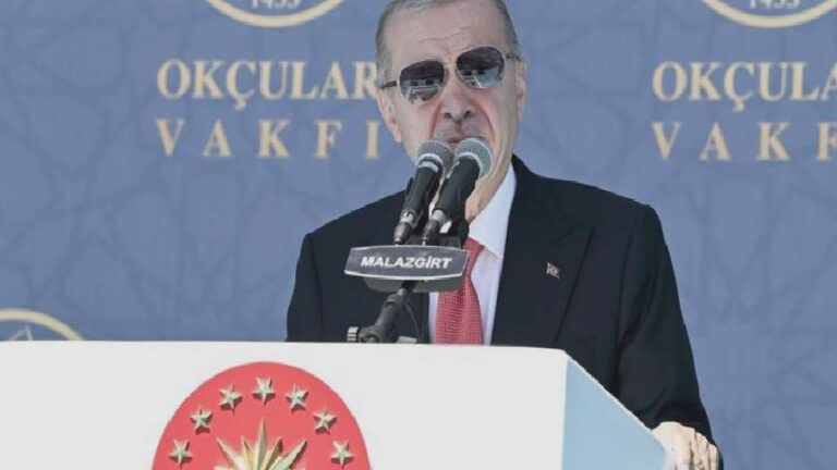Yeni Akit yazarı: Aslında biz de istiyoruz ki milletin adamı RTE çok yoruldu, artık kendisine ve ailesine zaman ayırsın