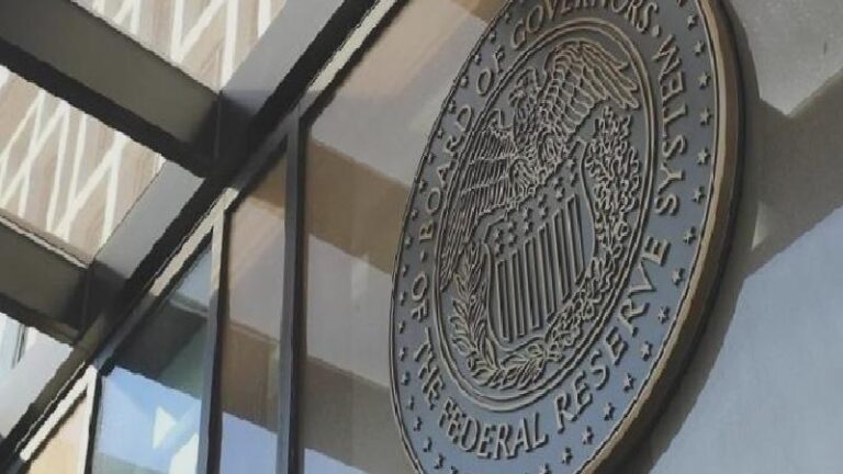 ABD’de Temyiz Mahkemesi, Trump’ın Fed üyesi Cook’u görevden alma girişimini engelledi