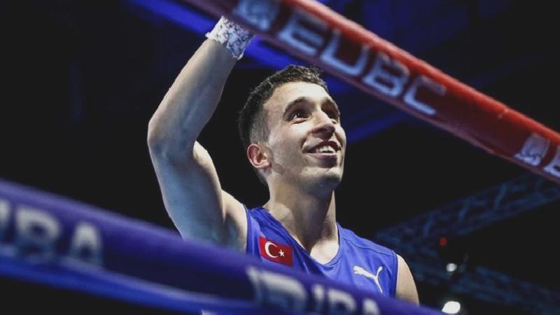 Dünya Boks Şampiyonası’nda Samet Gümüş çeyrek finalde