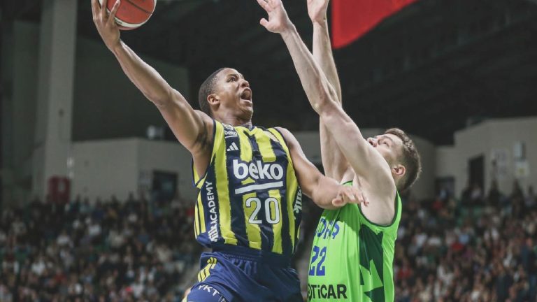 Fenerbahçe Beko, sezona mağlubiyetle başladı