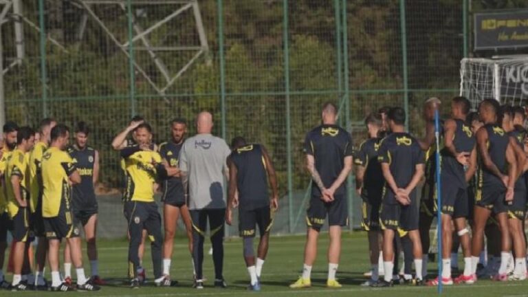 Fenerbahçe’nin yeni hocası Tedesco’dan oyuncularına ilk mesaj: Zamanımız yok, hemen başarılı olmamız lazım