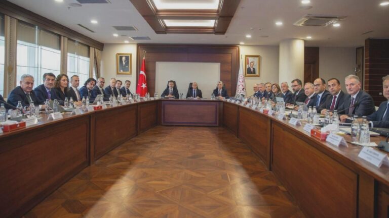 Gıda ve Tarımsal Ürün Piyasaları Komitesi toplandı: Fiyat istikrarına yönelik tedbirler ile gıda ve tarımsal ürün piyasaları görüşüldü