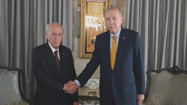 Murat Yetkin, Ankara’da konuşulan “tehlikeli” senaryoları yazdı: Mahkeme 15 Eylül’ü beklemeyip yönetimi tedbiren görevden uzaklaştırabilir; 2026 ilkbaharında baskın seçim gelebilir