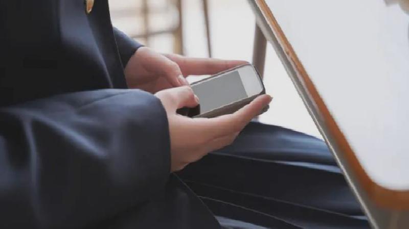 Okullarda telefon kısıtlamaları neden önemli, Türkiye’de uygulama nasıl?