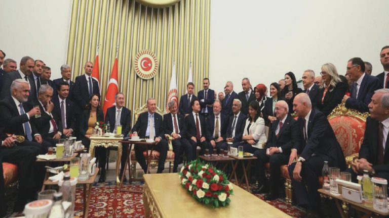 Erdoğan, CHP’yi Meclis açılışındaki ‘liderler buluşması’ üzerinden hedef aldı: Eski ittifak ortaklarını linç ettirenler, millete neler yapmaz!
