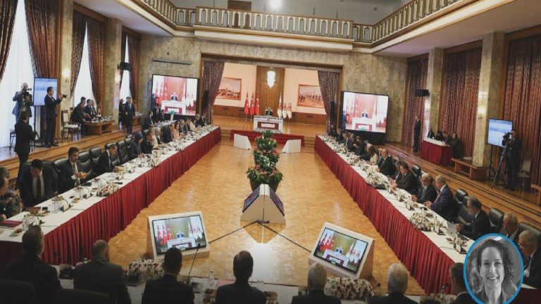 Komisyonun 15’inci toplantısı başladı: Gençler bu komisyona ve sürece güvenmiyor; Demirtaş’ın dahil edilmemesi eksiklik