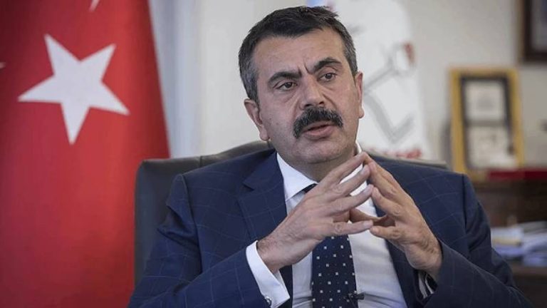 Bakan Tekin’den ara tatili kaldırma sinyali: İki yıldır analiz yapıyoruz, çocuklar tekrar okula gitmek istemiyor