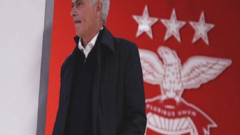 Mourinho için ligde de işler iyi gitmiyor: Benfica, son dakikada yediği golle yıkıldı