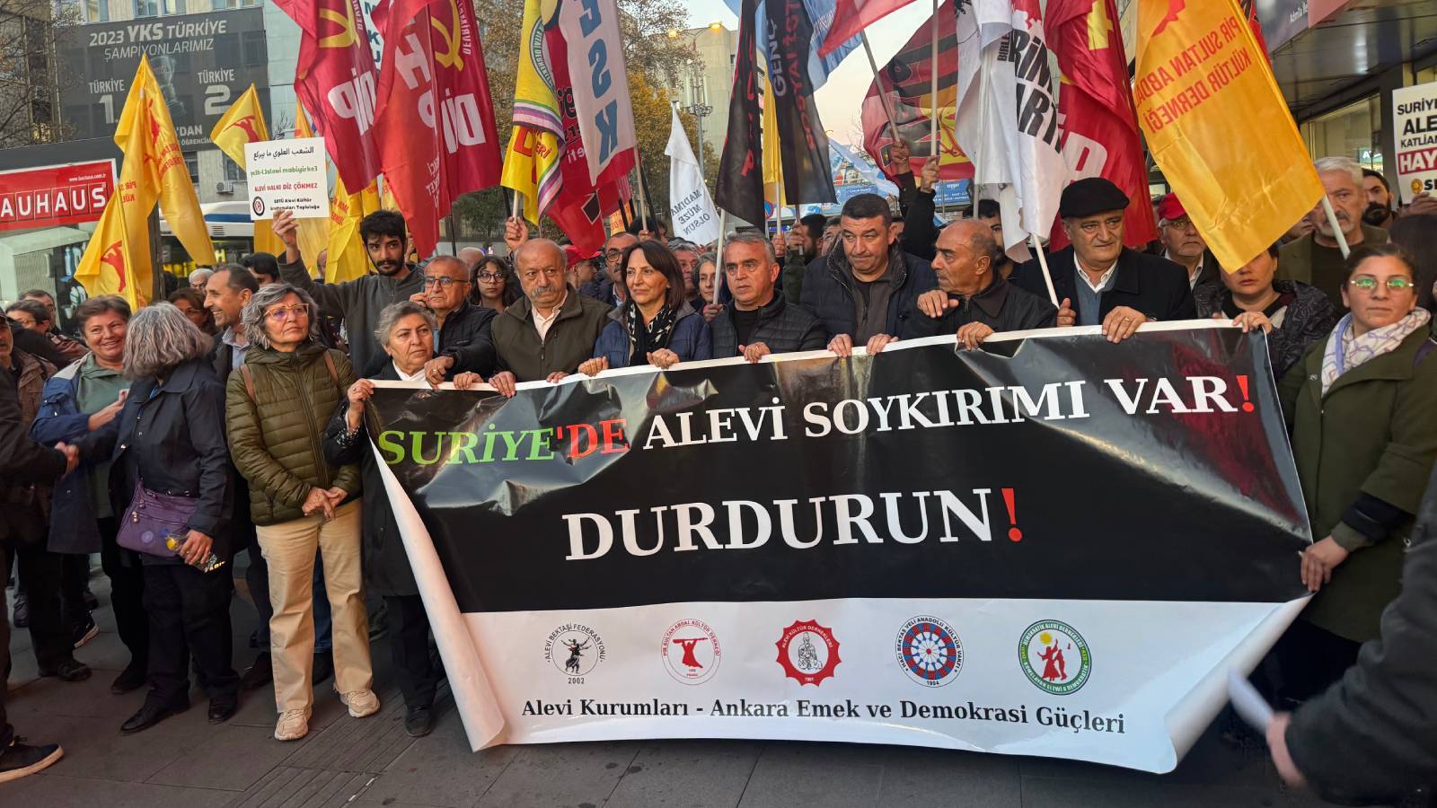 Suriye’deki Alevilere yönelik saldırılar protesto edildi: AKP, MHP hükümetine çağrıda bulunuyoruz, Ahmet Şara hükümetine olan desteğinizi derhal sonlandırın